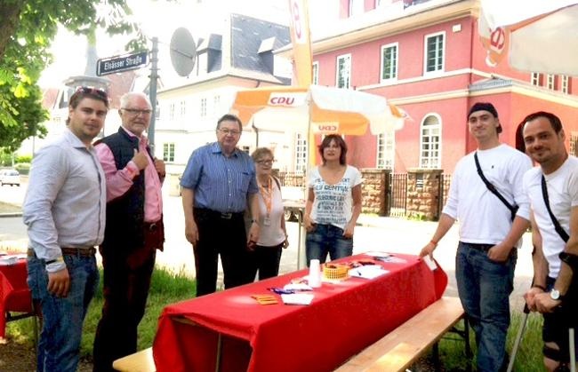Infostand Parkproblematik St. Arnual am 28. Mai 2016